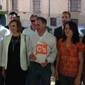 Ciudadanos Segovia presenta su candidatura para las Elecciones Generales 26J ante la Junta Electoral