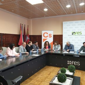 Noemí Otero: “Llevamos dos décadas perdiendo población porque el PSOE no ha hecho nada por el desarrollo de Segovia”
