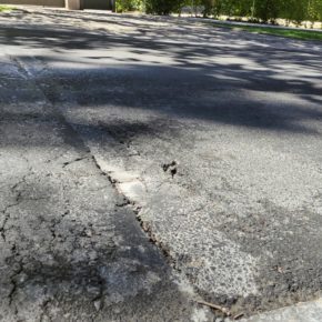 Ciudadanos denuncia la reaparición del bache de la avenida Padre Claret, que fue arreglado el pasado mes de febrero