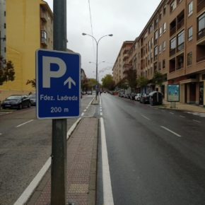 Ciudadanos Segovia solicita la actualización de la señalética vertical que aún hace referencia al Parking ‘Fernández Ladreda’