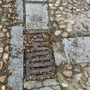 Ciudadanos Segovia se interesa por el desarrollo de la limpieza de los imbornales de la ciudad